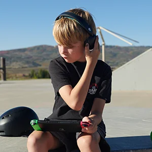Skullcandy Grom Wireless Kids Over-Ear Headphones 45-Hour Battery Black - Thumbnail 9