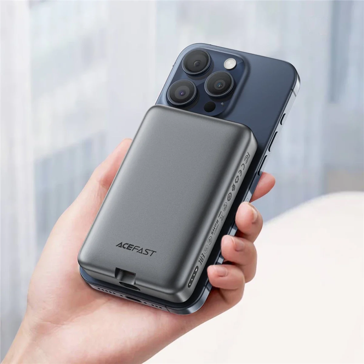 ACEFAST M10 10000mAh Magnetic Wireless Power Bank with PD 30W and 15W Charging - Black - Image 6