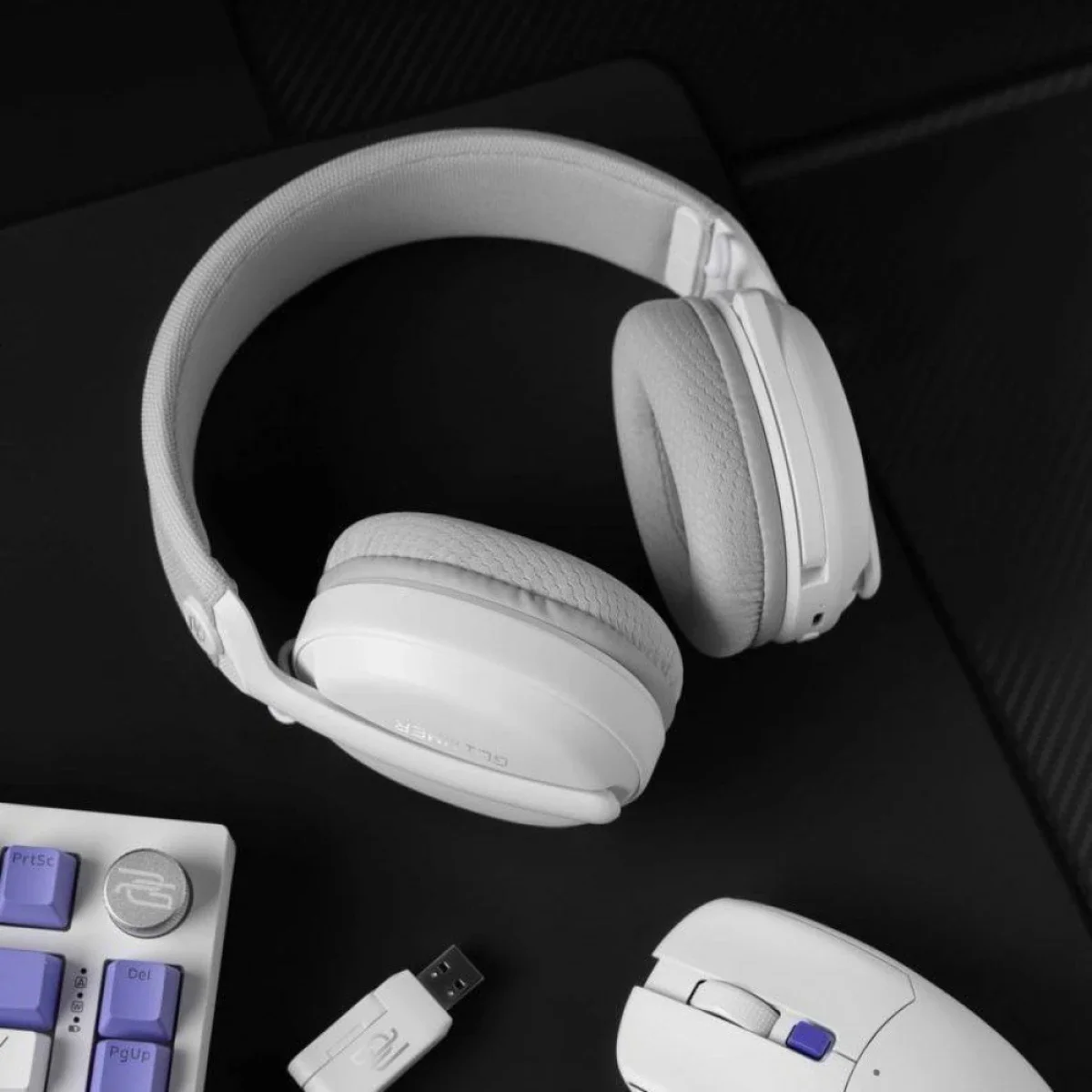 Proove Glimmer Dual-Wireless RGB Gaming Headset, White (WHGL00022002) - Thumbnail 5