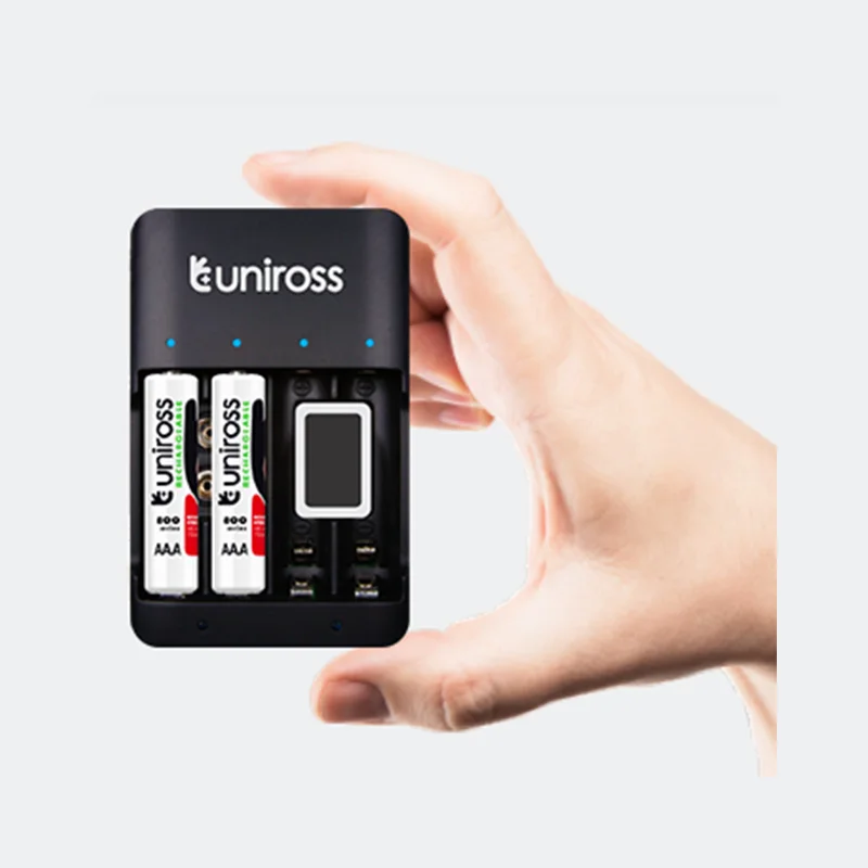 شاحن بطاريات Uniross UCU004A صغير الحجم مع 4 بطاريات AA NiMH قابلة للشحن بسعة 2000mAh - Image 2