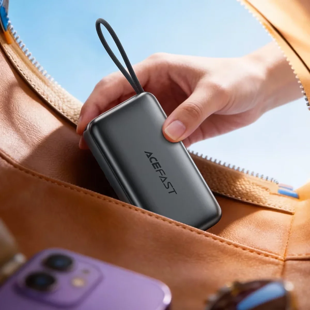 باور بانك ACEFAST M32 سعة 10000mAh بقدرة 35W مع كابل USB-C قابل للسحب، رمادي معدني - Thumbnail 4