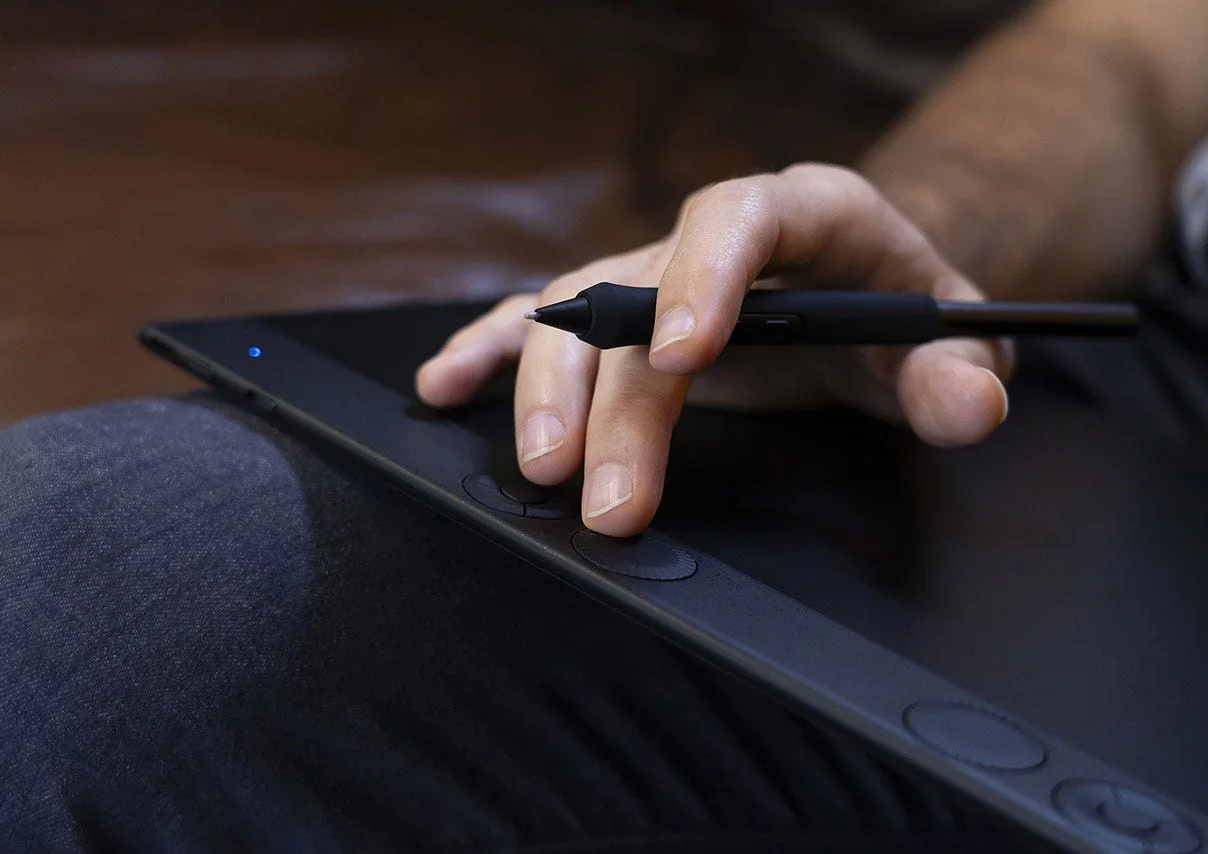 لوح رسم Wacom Intuos Pro 2025 كبير لاسلكي 377 × 253 مم مع Pro Pen 3 - Thumbnail 13