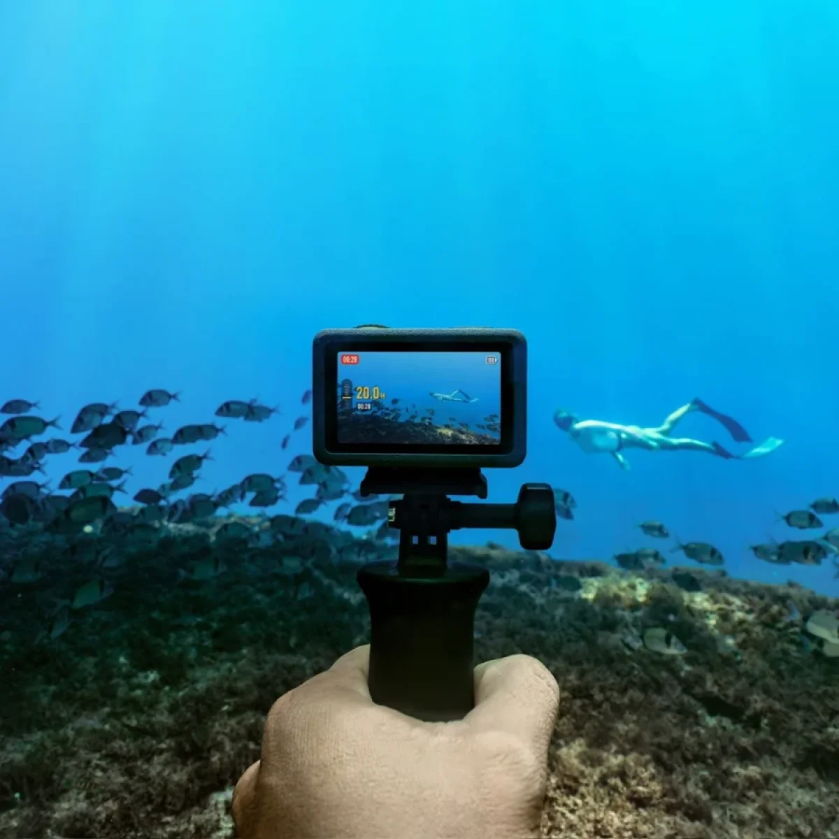 كاميرا أكشن DJI Osmo Action 6 Adventure Combo بمستشعر مربع 1/1.1 إنش، فتحة عدسة متغيرة، 4K بمعدل إطارات مرتفع، شاشتي لمس، أسود - Thumbnail 6