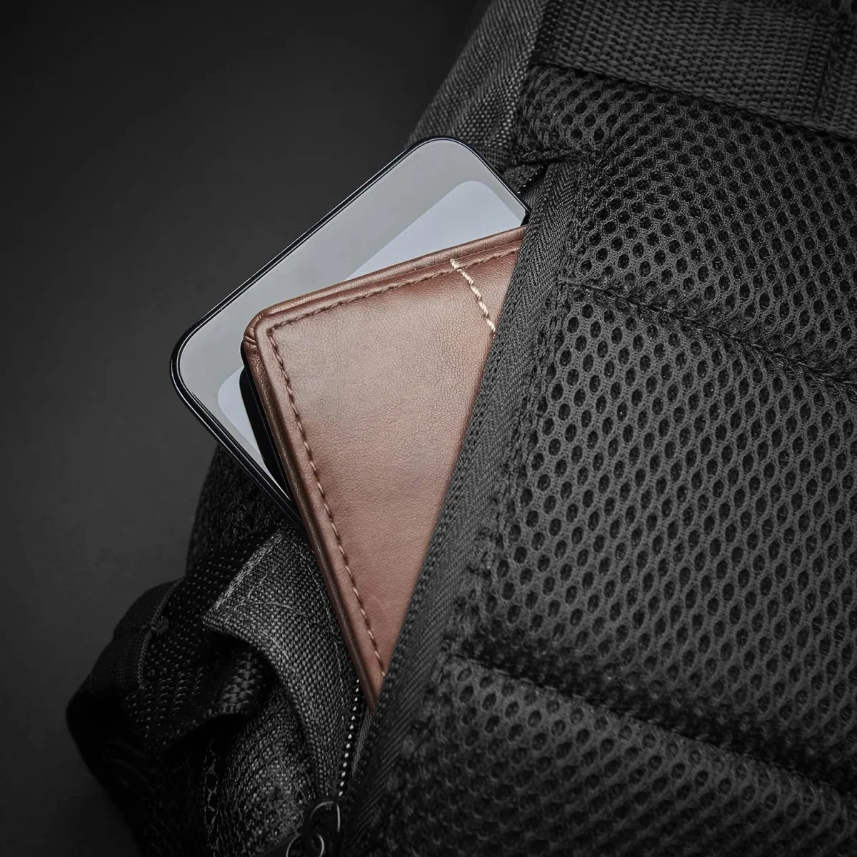 حقيبة ظهر لابتوب HP Prelude Pro مقاس 15.6 إنش معاد تدويرها لون فحمي - Image 5