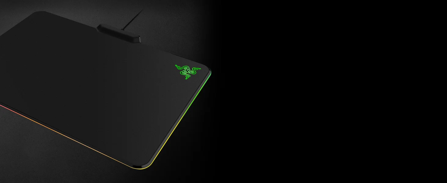 Razer Firefly Hard Edition Chroma RGB Gaming Mouse Mat - Thumbnail 3