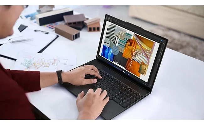 لابتوب أعمال Lenovo ThinkPad E16 Gen 3 مقاس 16.0 إنش بمعالج Intel Core Ultra 7 256V وذاكرة 16GB و1TB SSD لون أسود - Thumbnail 8