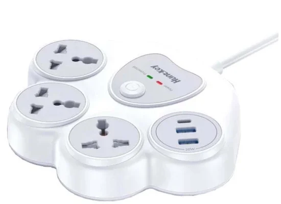 مشترك حماية من زيادة التيار Huntkey SZN307C Charge Station F20 مع 3 مقابس AC و2 USB-A ومنفذ USB-C وكابل 1.5 متر - أبيض - Thumbnail 5