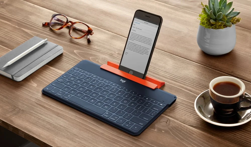 كيبورد Logitech Keys-To-Go فائق الحمل بتقنية Bluetooth لاسلكي لأجهزة Apple - وردي - Thumbnail 15