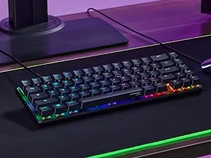 كيبورد ألعاب HyperX Alloy Origins 65 ميكانيكي بمفاتيح حمراء خطية وإضاءة RGB - Thumbnail 9
