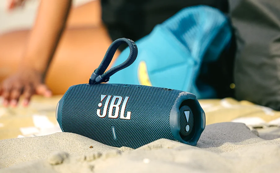 JBL Charge 6 Portable Bluetooth Speaker White - Thumbnail 7