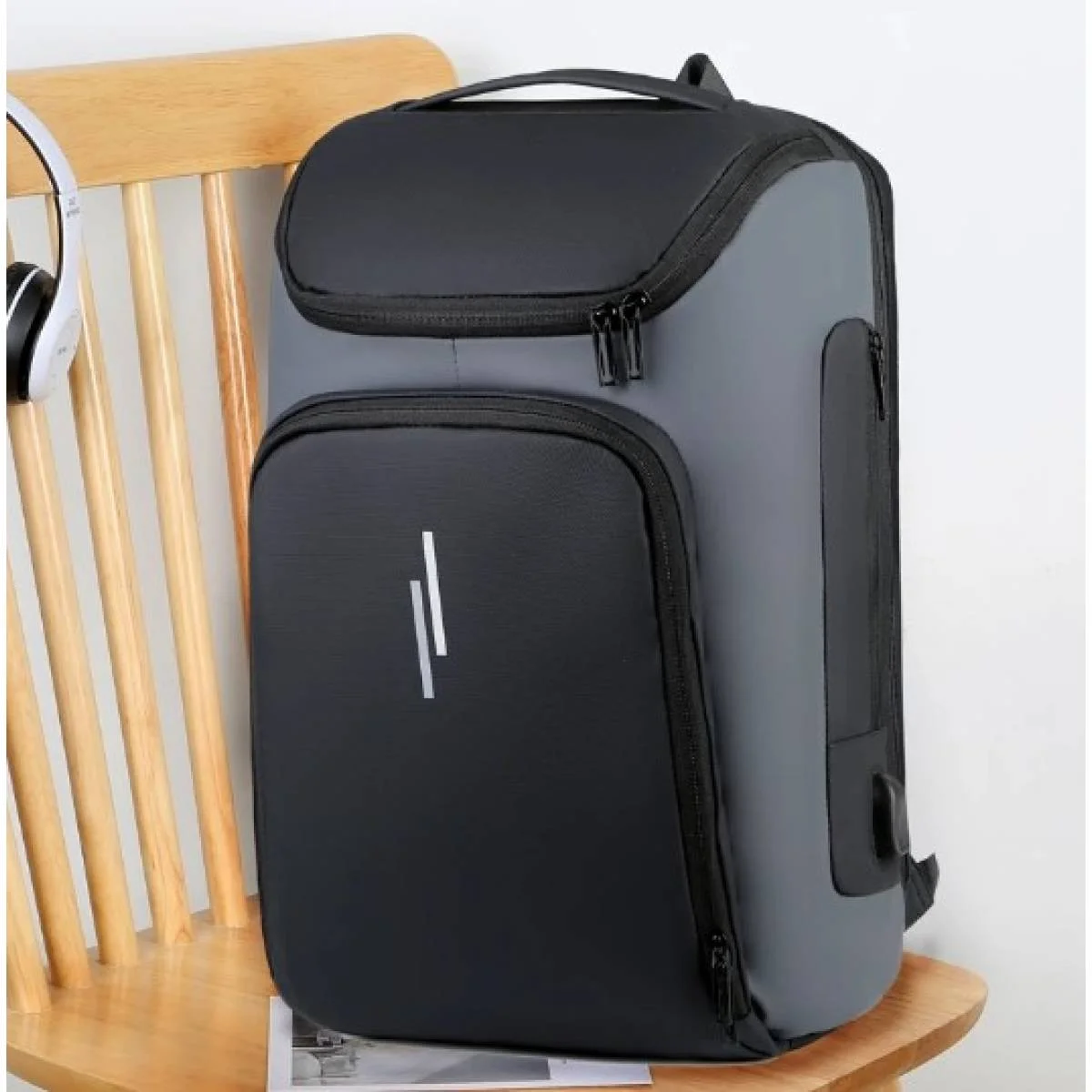 Expandable Business Laptop Backpack with USB Charging Port for Up to 17-Inch Laptops - Black - Image 2