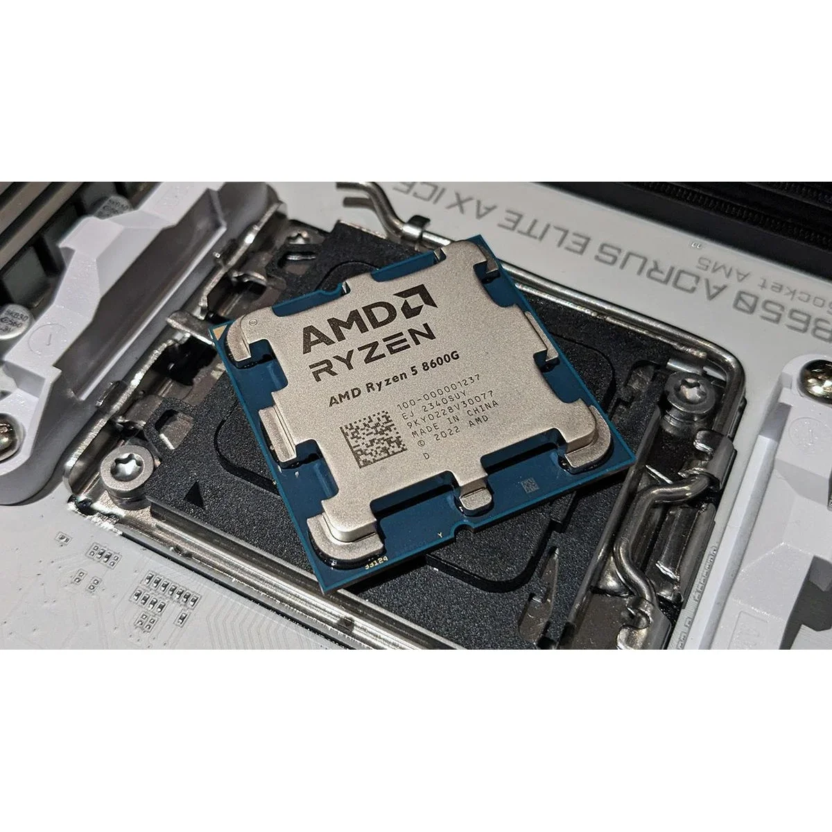 AMD Ryzen 5 8400F 6-Core AM5 Desktop Processor Tray - Image 2