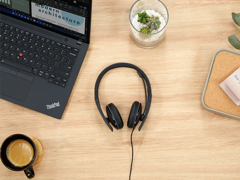 سماعة رأس أعمال سلكية Lenovo بإلغاء الضوضاء النشط ANC USB-C وUSB-A، معتمدة من Zoom، 145 غ - Thumbnail 12
