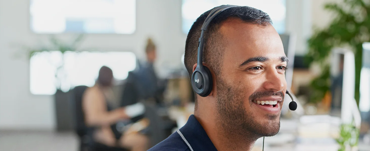 Logitech H111 Wired Stereo Headset with Noise-Cancelling Microphone, 3.5mm, Black - Thumbnail 7