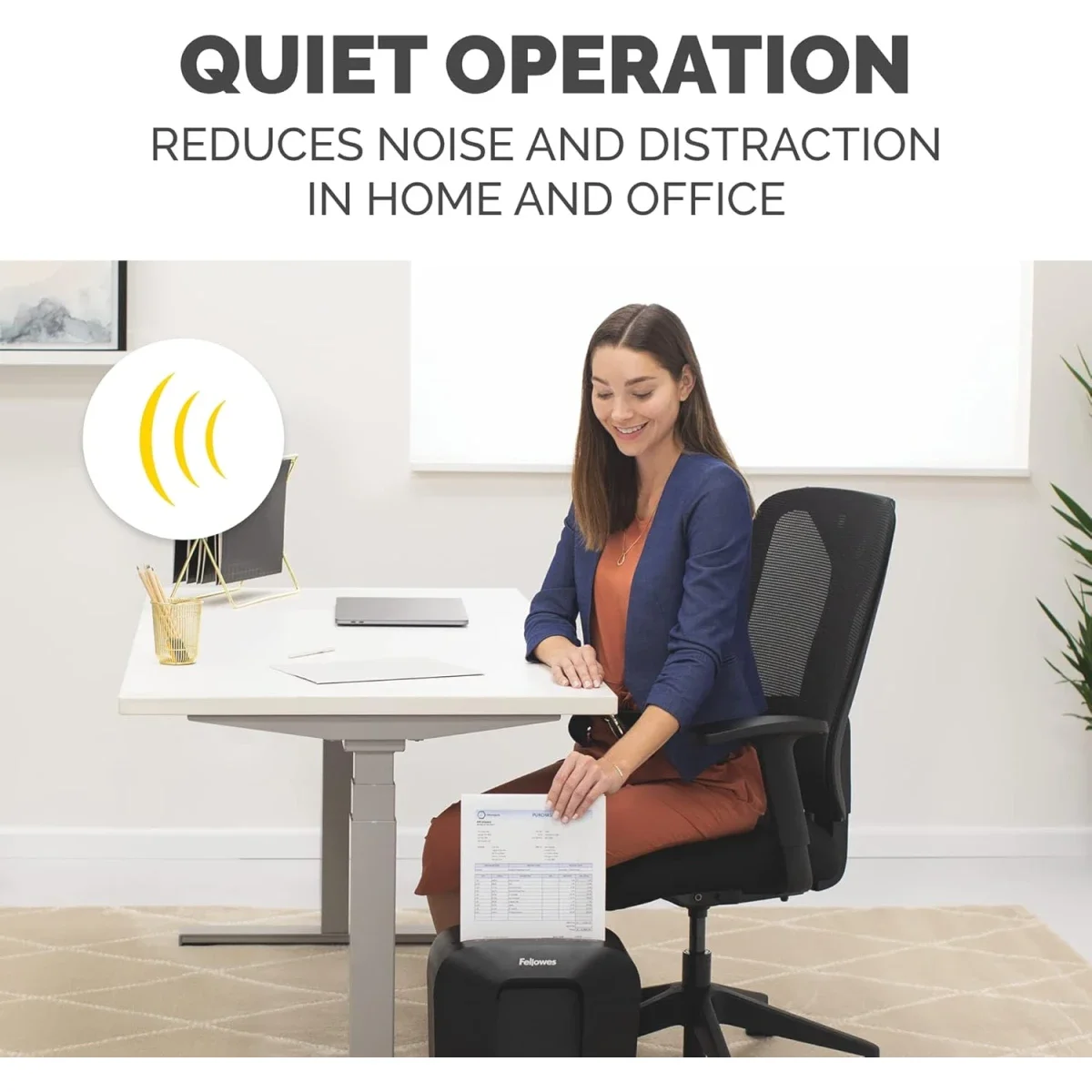 آلة تقطيع الورق Fellowes Powershred LX50 بقص متقاطع 9 ورقات، P-4، سعة 4.4 جالون - Image 4