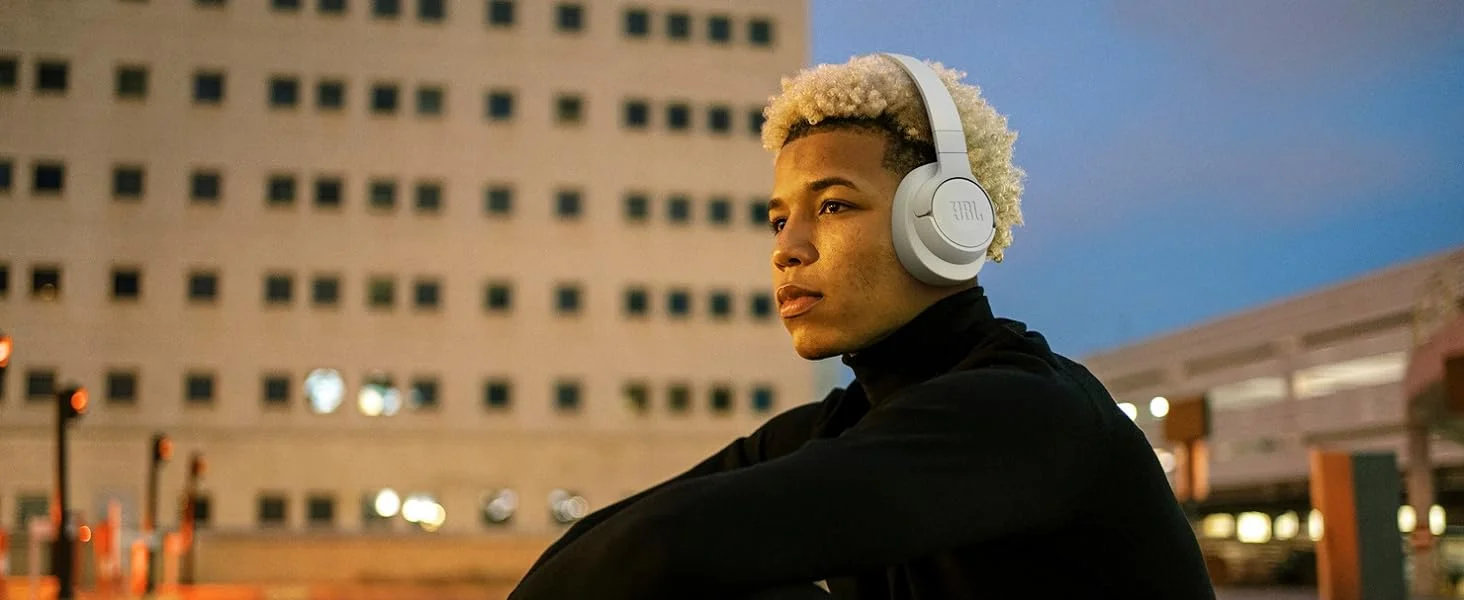 سماعات رأس JBL Tune 720BT لاسلكية فوق الأذن بصوت Pure Bass وبلوتوث 5.3 وبطارية حتى 76 ساعة - أبيض - Thumbnail 10