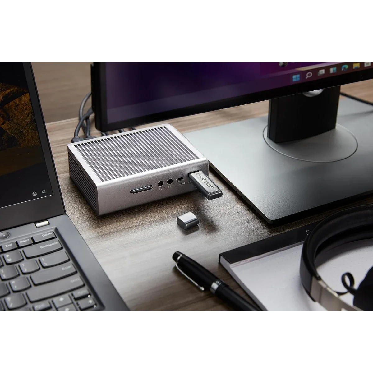 Kingston IronKey Locker+ 50 128GB Encrypted USB Flash Drive USB 3.2 - Thumbnail 3