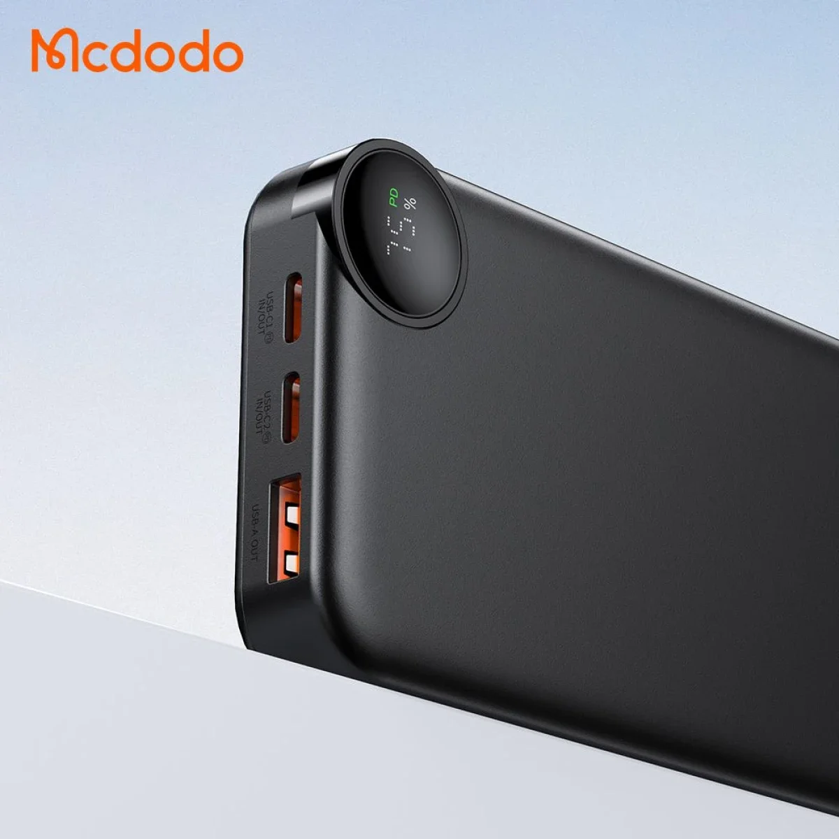 باور بانك Mcdodo MC-3850 بسعة 10000mAh وقدرة 30W مع شاشة LED ومنفذي USB-C ومنفذ USB-A، أسود - Thumbnail 4