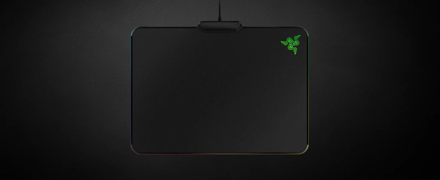 Razer Firefly Hard Edition Chroma RGB Gaming Mouse Mat - Thumbnail 4