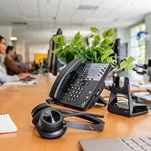 سماعة رأس لاسلكية Poly Voyager 4320 بمنفذ USB-A مع قاعدة شحن ومعتمدة لـ Teams - Thumbnail 16