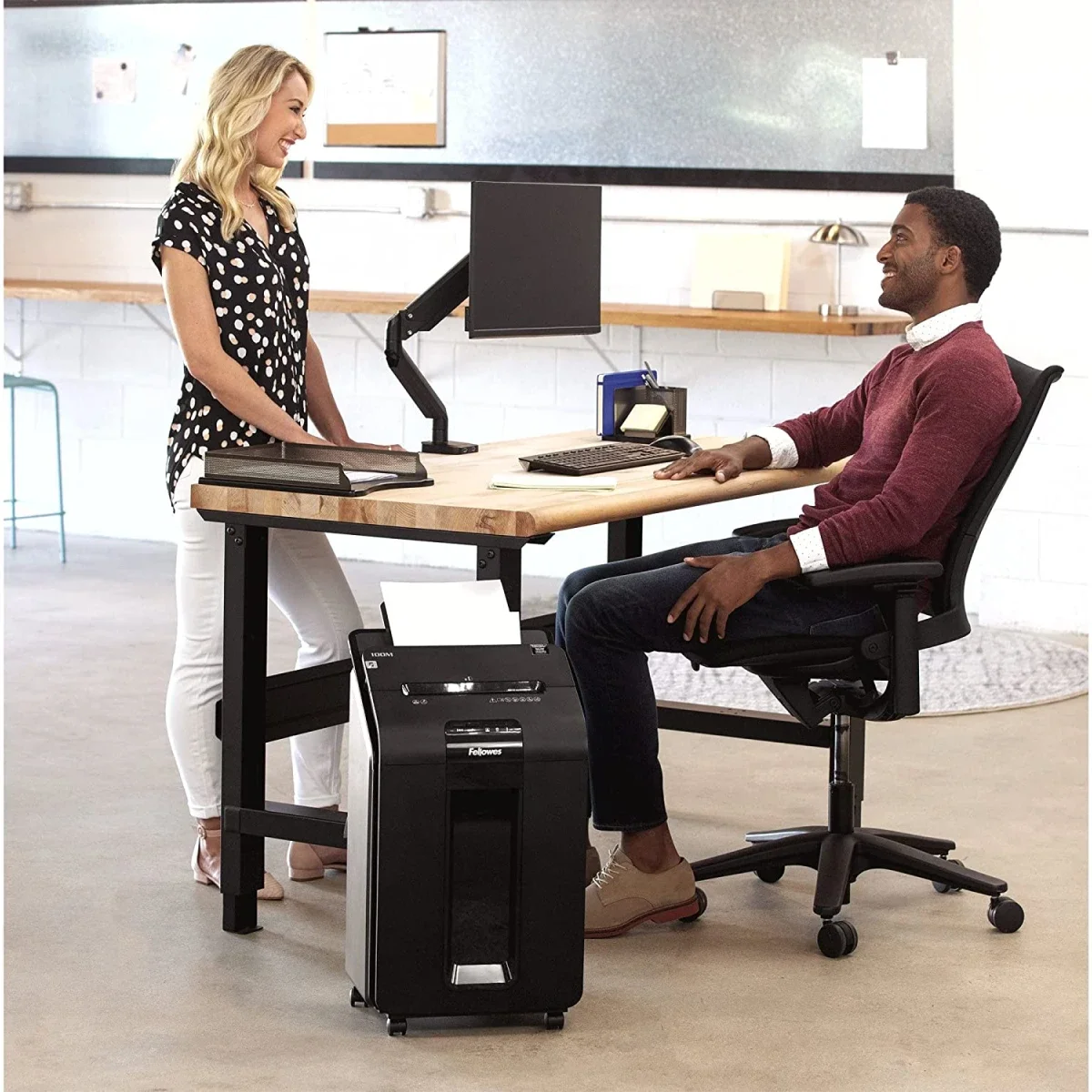 آلة تقطيع الورق Fellowes AutoMax 100M بقص دقيق، تغذية تلقائية 100 ورقة، P-4 - Image 6