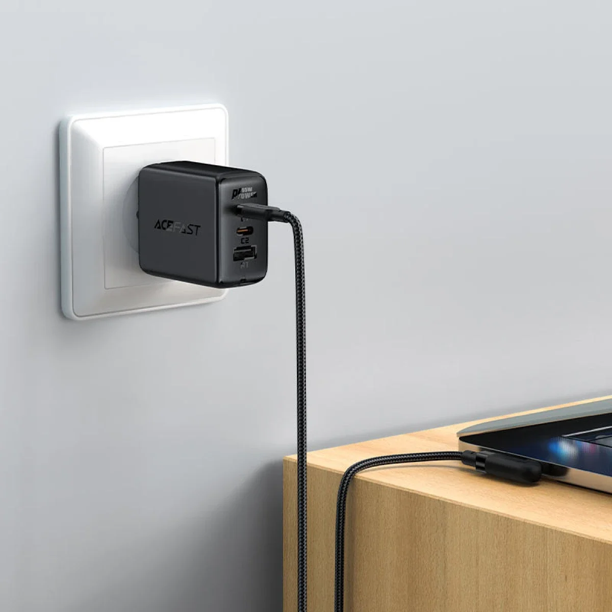 كابل ACEFAST C5-03 من USB-C إلى USB-C للشحن ونقل البيانات بزاوية قائمة 100 واط 2 متر - أسود - Image 6