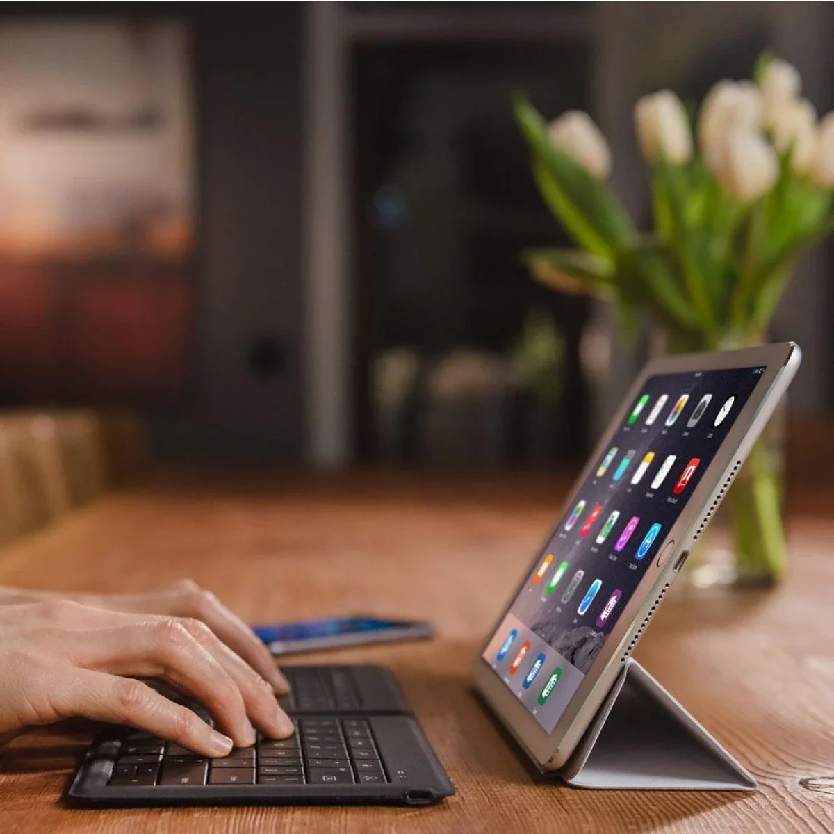 Microsoft GU5-00001 Universal Foldable Bluetooth Rechargeable Keyboard - Thumbnail 7