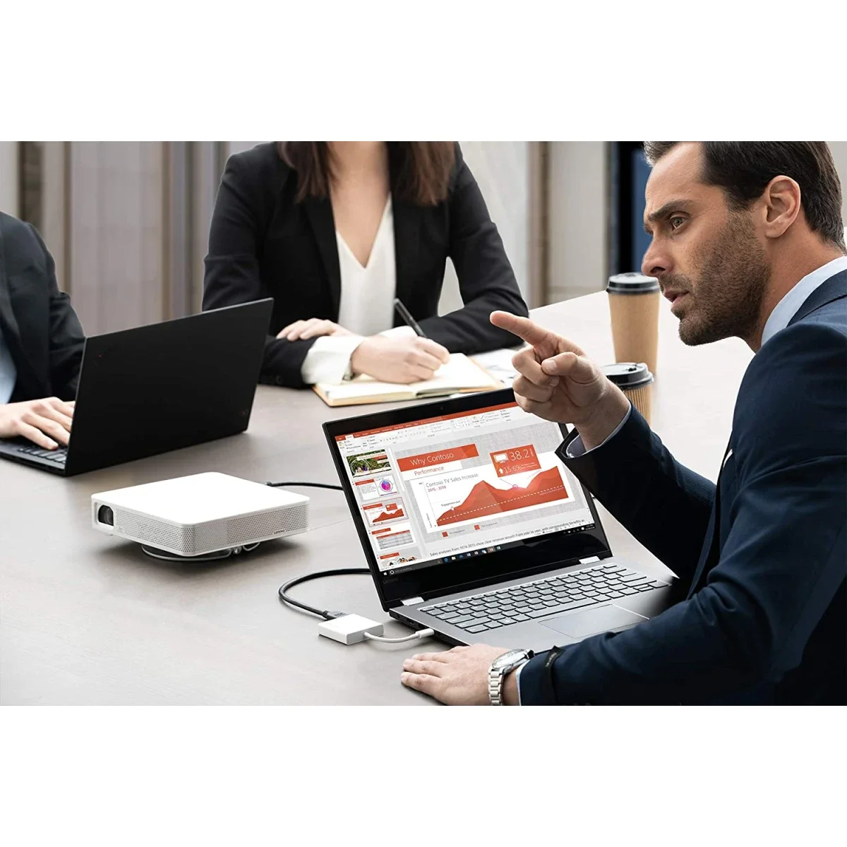 موزع Lenovo USB-C 3-in-1 Travel Hub مع 4K HDMI وVGA وUSB 3.0 - أبيض - Image 3