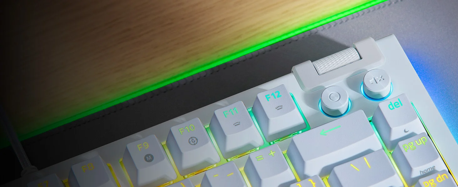 Razer BlackWidow V4 75% Hot-Swappable Mechanical Gaming Keyboard with Orange Tactile Switches - White - Thumbnail 12