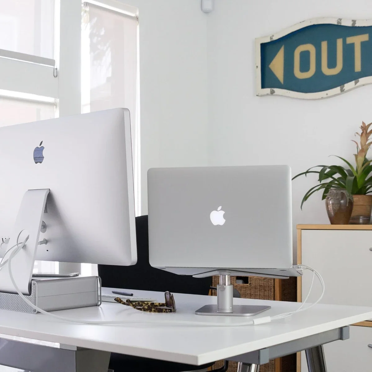 Twelve South HiRise Adjustable Ergonomic Laptop and MacBook Stand - Silver - Thumbnail 5