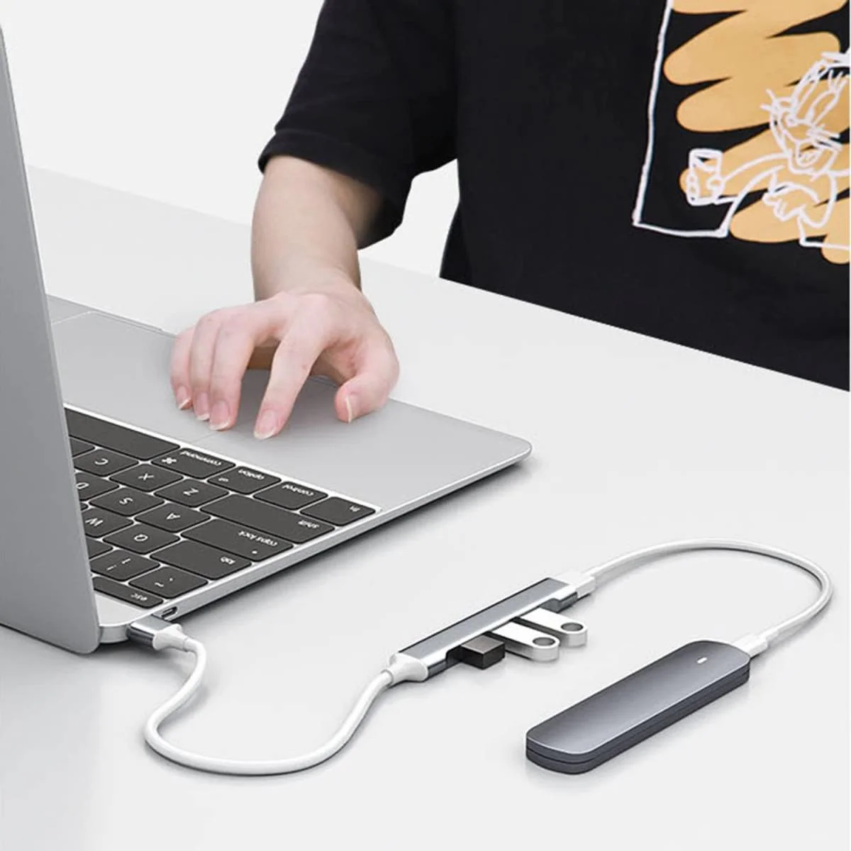 4-Port USB Hub Adapter with 1 USB 3.0 and 3 USB 2.0 Ports - Image 4