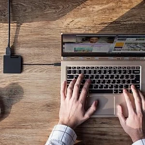 موزع سفر USB-C 4 في 1 من Lenovo مع HDMI وVGA وUSB 3.0 وRJ45 جيجابت إيثرنت - أسود - Image 10