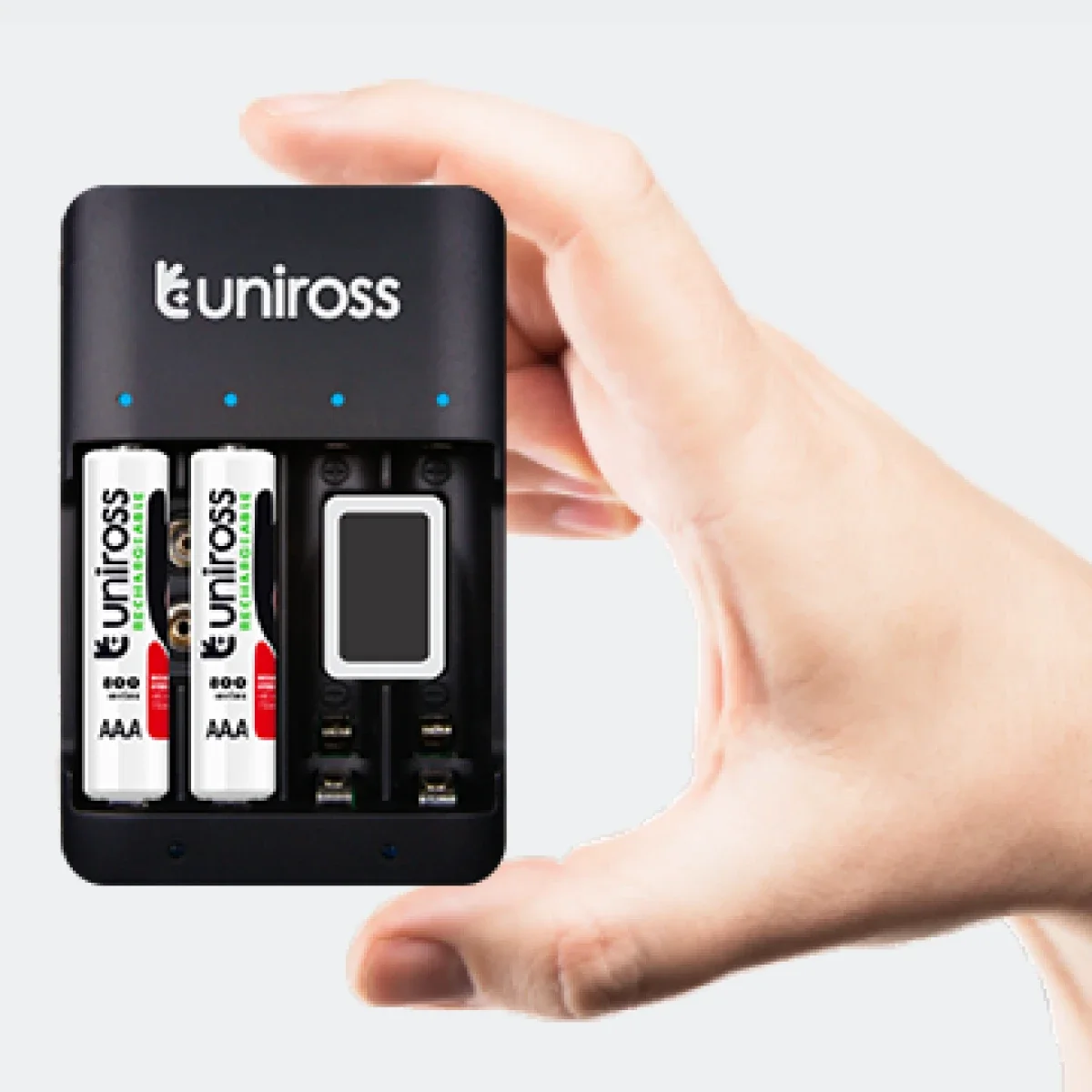 شاحن Uniross UCU004A متعدد ومضغوط عبر USB مع 4 بطاريات AA 2100 قابلة للشحن - Thumbnail 3
