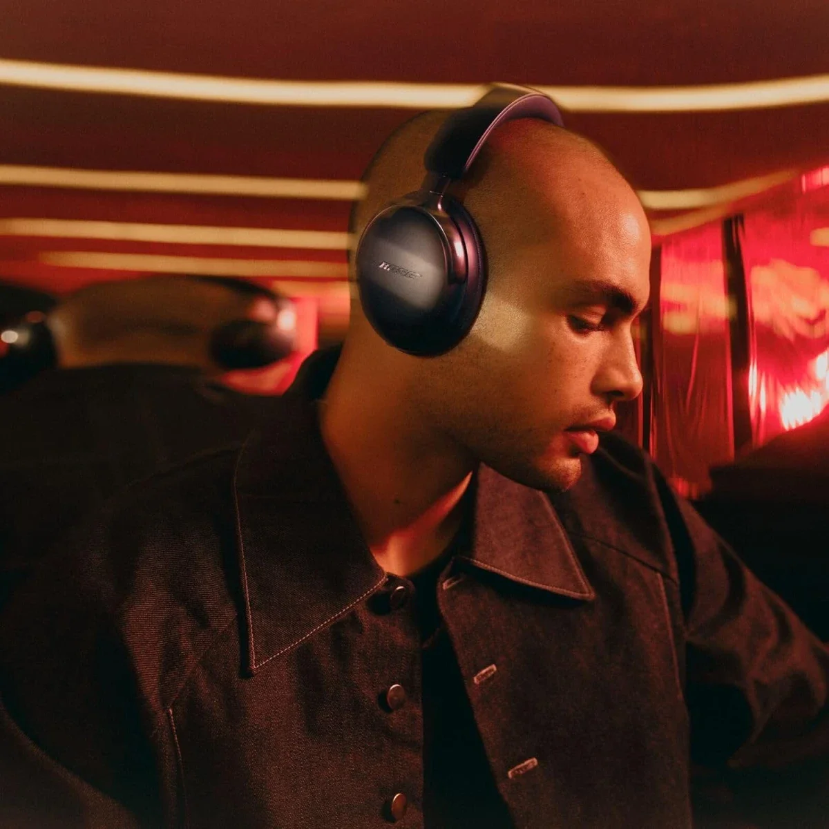 سماعات Bose QuietComfort Ultra Headphones (2nd Gen) لاسلكية عازلة للضوضاء - أسود - Thumbnail 3