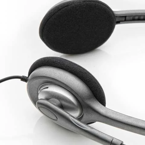 سماعة رأس سلكية Logitech 981-000214 H110 ستيريو مع ميكروفون دوار وقابس 3.5 مم مزدوج - أسود - Thumbnail 21
