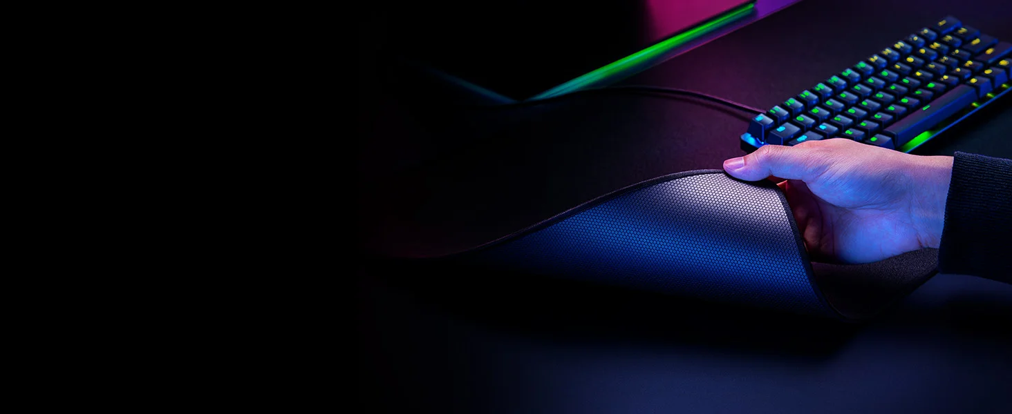 Razer DeathStalker V2 Low-Profile Optical Gaming Keyboard - Linear Red Switches - Thumbnail 19