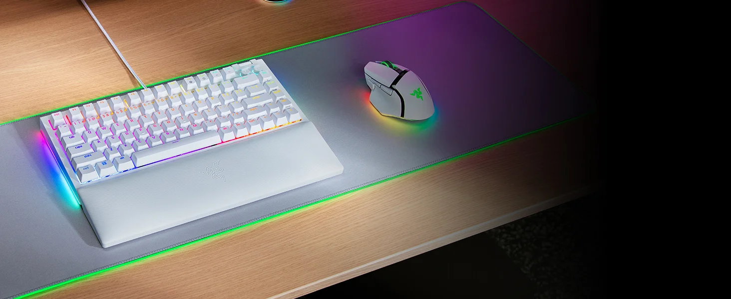 Razer BlackWidow V4 75% Hot-Swappable Mechanical Gaming Keyboard with Orange Tactile Switches - White - Thumbnail 11