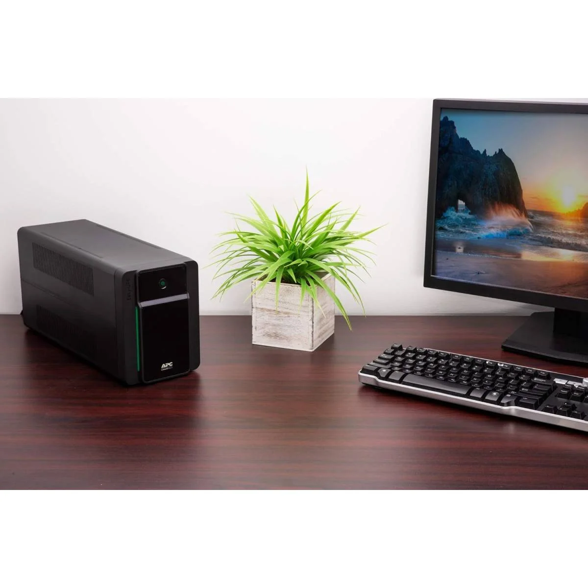 يو بي إس APC BVX1600LI Easy 1600VA/900W مع AVR - Image 7