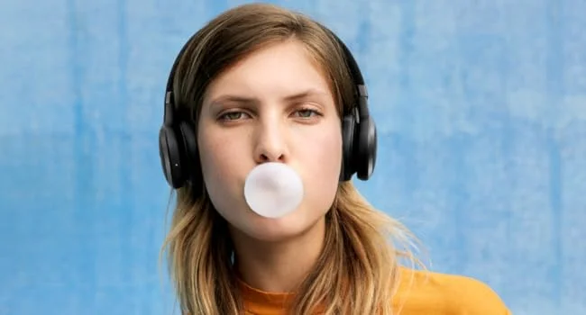 سماعات JBL Live 660NC لاسلكية فوق الأذن مع إلغاء الضوضاء التكيفي وBluetooth 5.0 وبطارية حتى 50 ساعة - أزرق - Thumbnail 11
