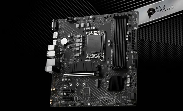 لوحة أم MSI PRO B760M-P DDR5 بشريحة Intel B760 مع PCIe 4.0 و2x M.2 - Image 5