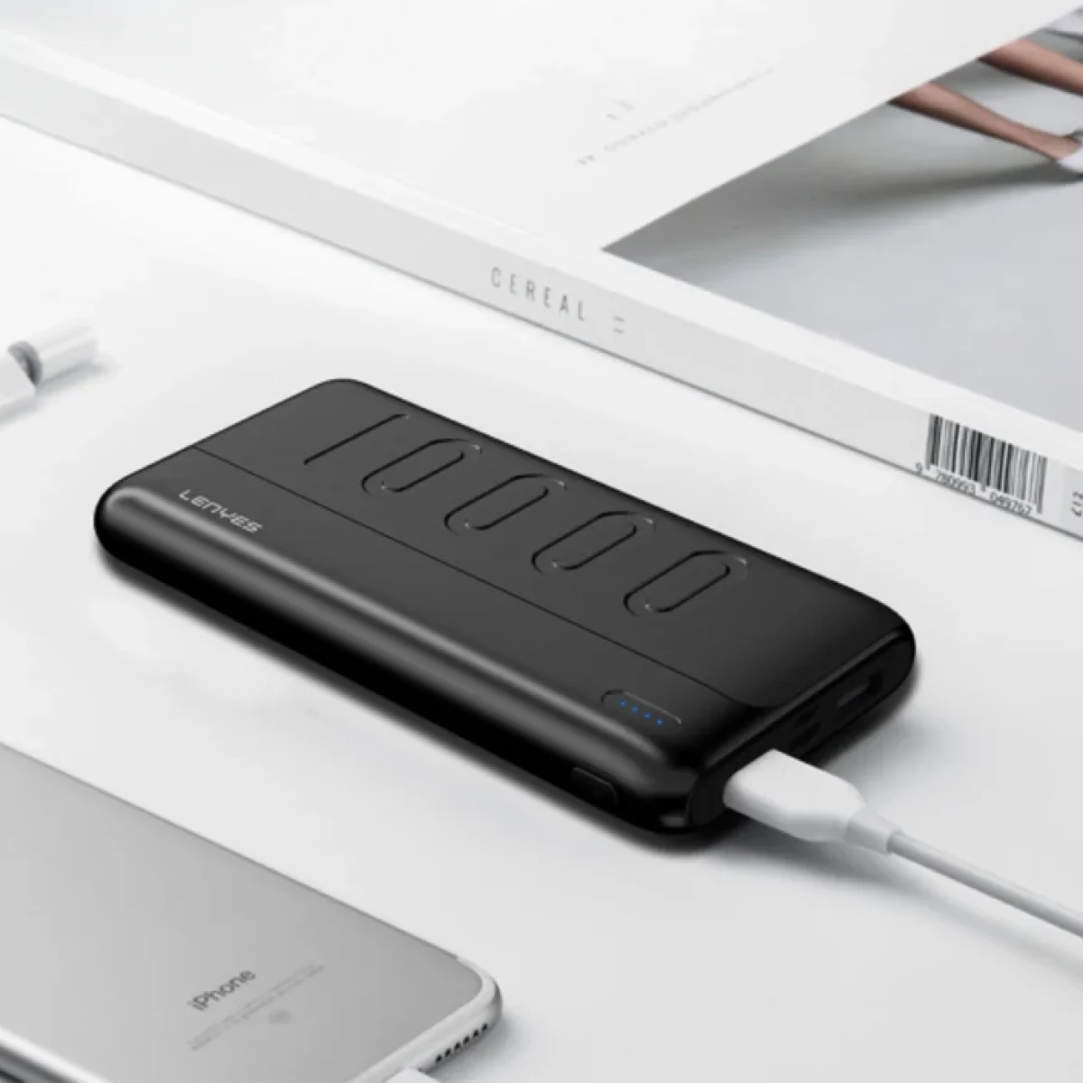 باور بانك Lenyes PX135 بسعة 10000mAh وشحن 5V/2A أسود - Thumbnail 3