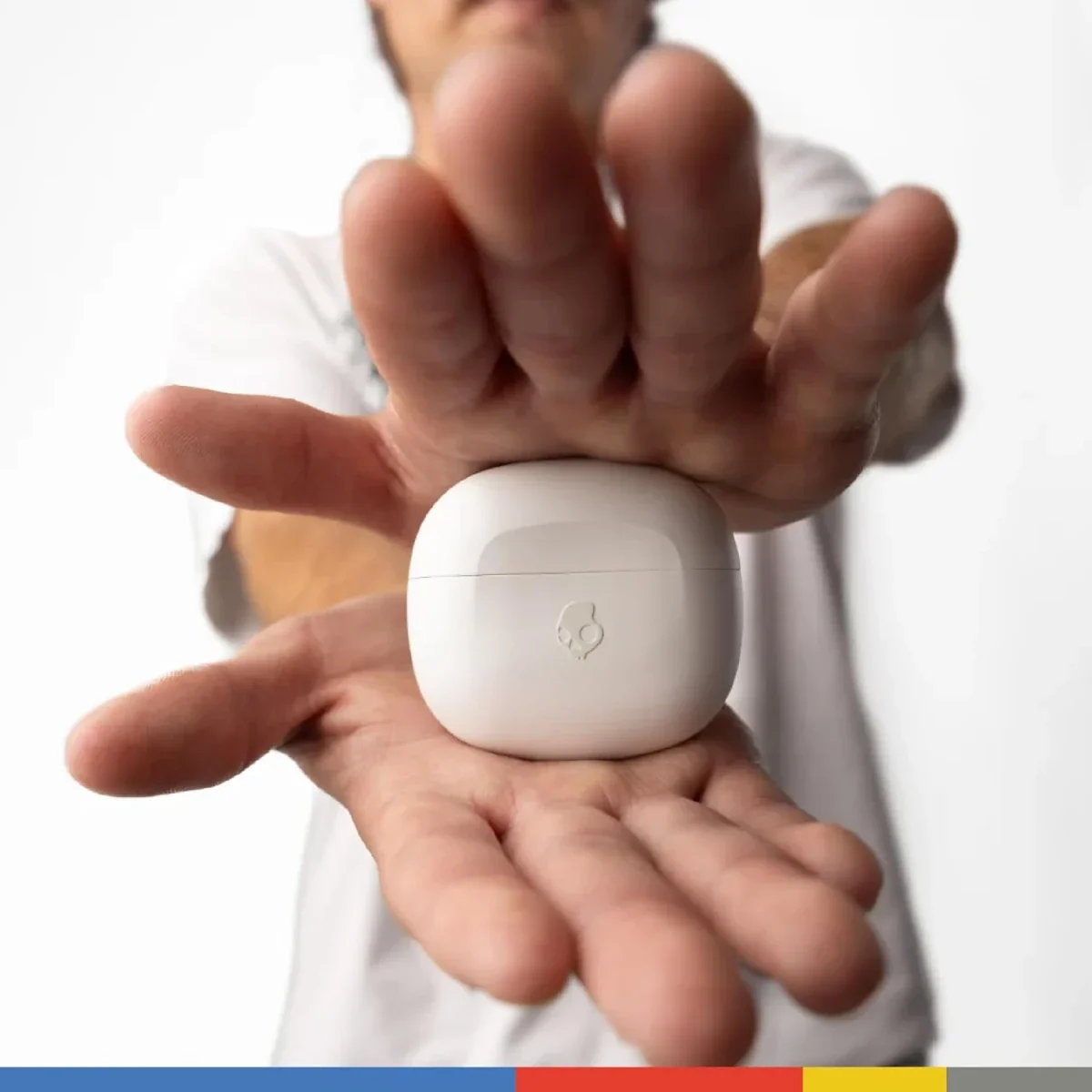 سماعات أذن Skullcandy Rail لاسلكية بتقنية Bluetooth، بطارية حتى 42 ساعة، IP55 - Bone - Image 4