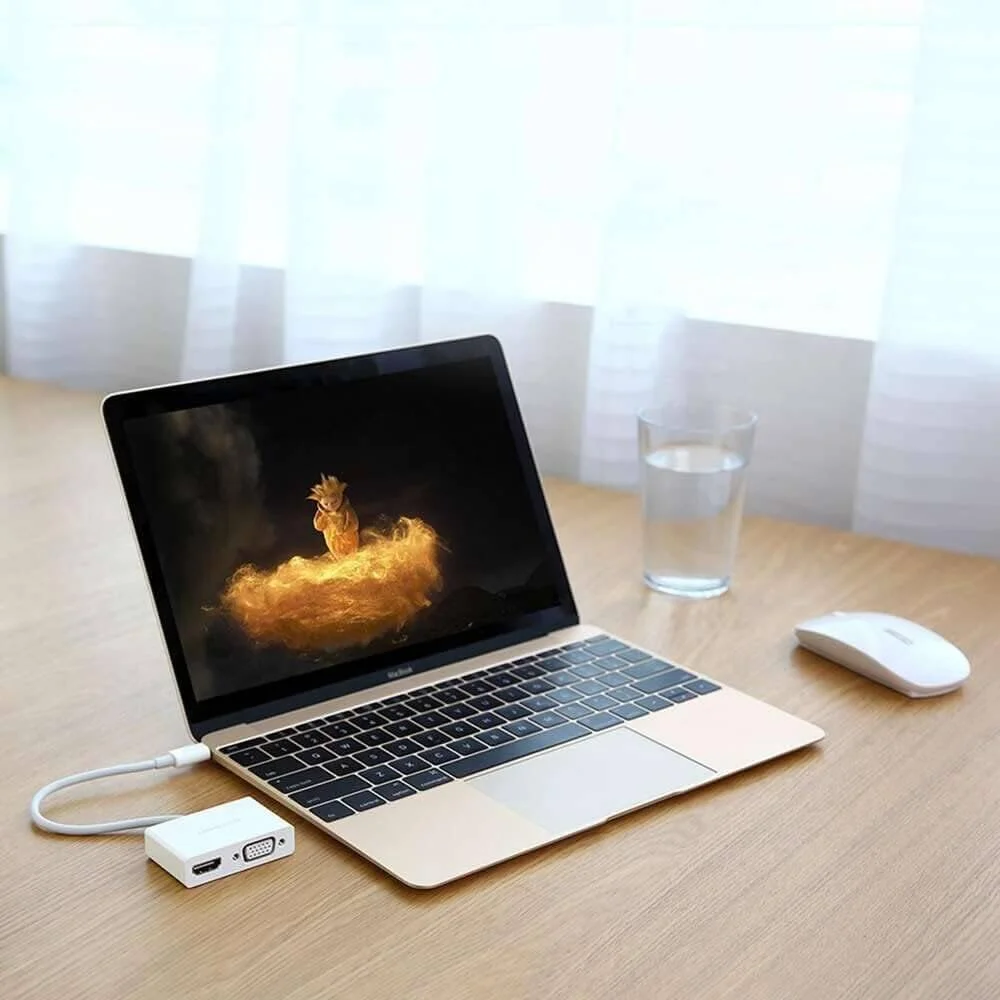 محول Ugreen 30843 من USB-C إلى HDMI وVGA باللون الأبيض - Thumbnail 3