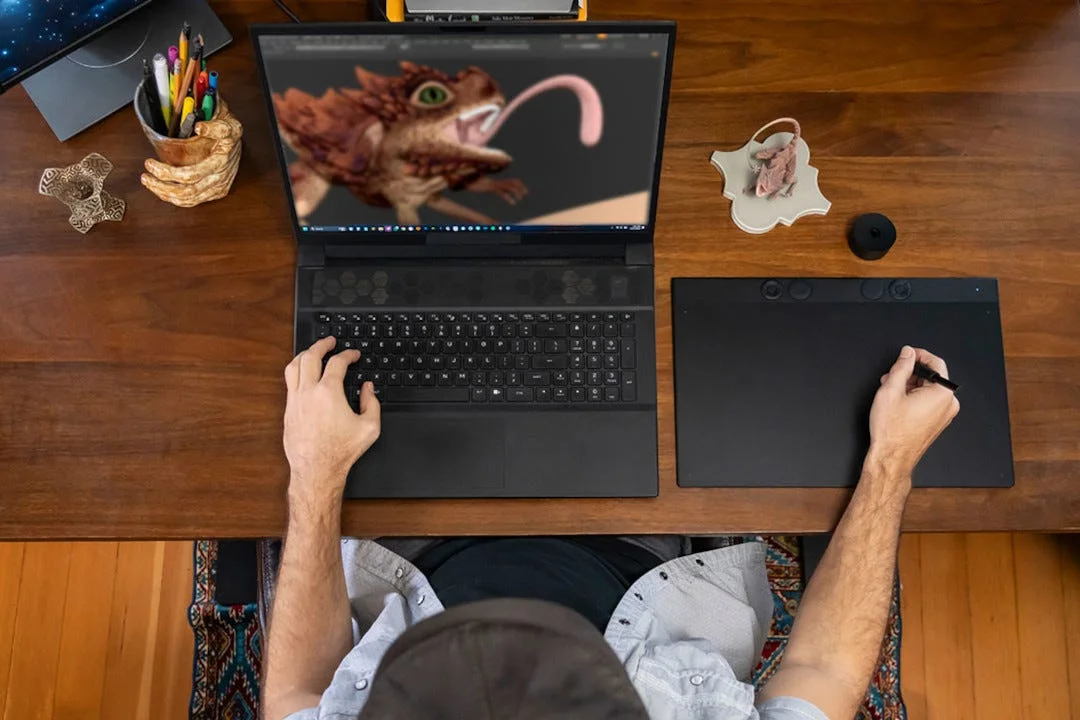 لوح رسم Wacom Intuos Pro (2025) صغير لاسلكي 215 × 163 مم مع Pro Pen 3 - Thumbnail 14
