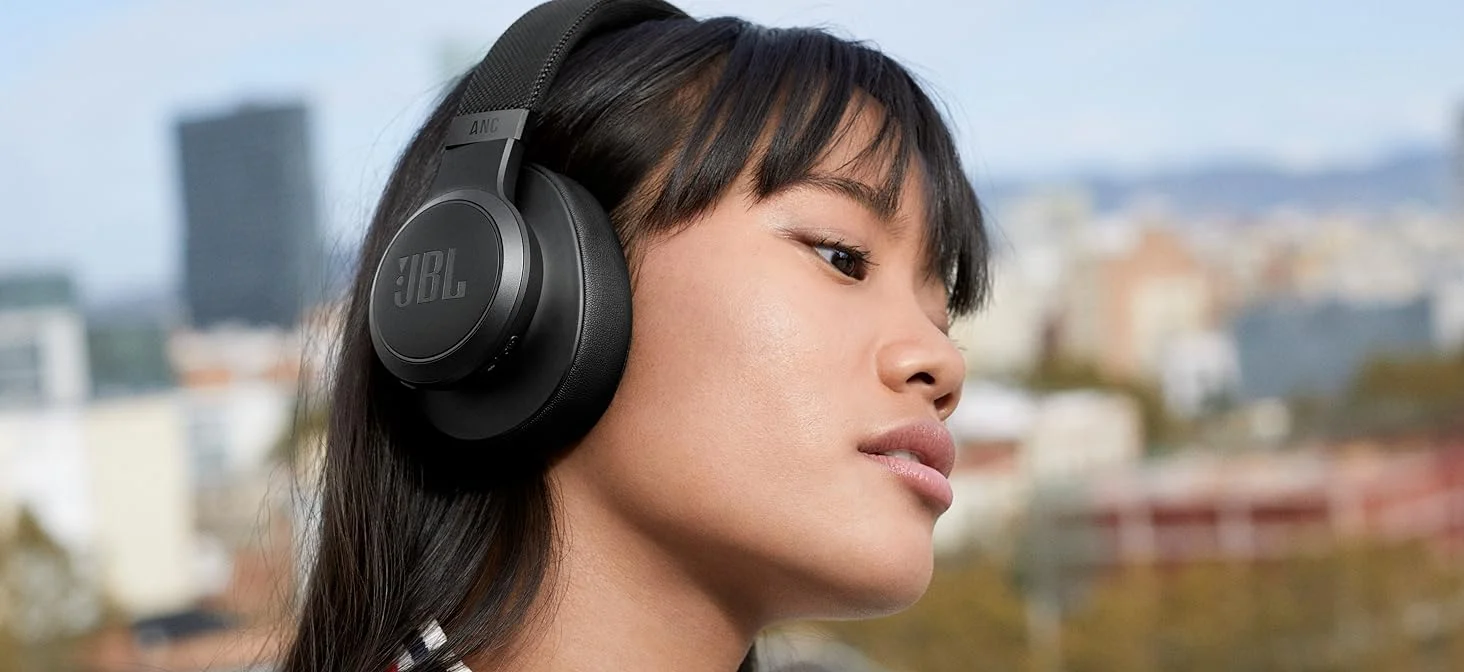 سماعات JBL Live 660NC لاسلكية فوق الأذن مع إلغاء الضوضاء التكيفي وBluetooth 5.0 وبطارية حتى 50 ساعة - أزرق - Thumbnail 9