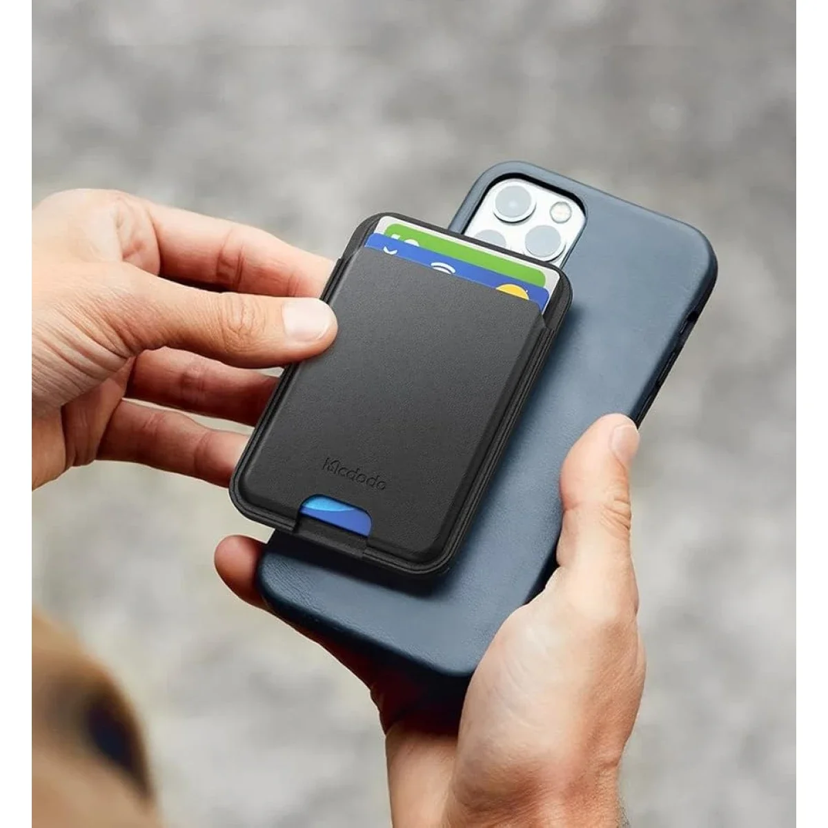 Mcdodo WH-7920 Magnetic MagSafe-Compatible Card Wallet for iPhone 12-16 - Thumbnail 4