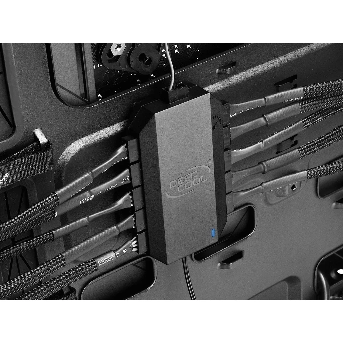DeepCool FH-10 Integrated Fan Hub for Up to 10 Fans - Image 4