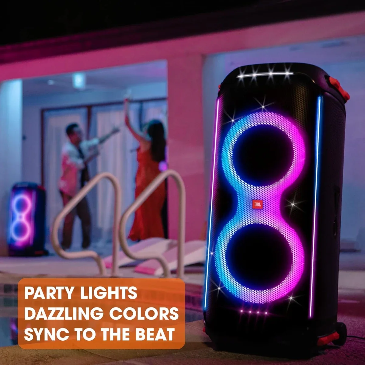 مكبر حفلات JBL PartyBox 710 بقدرة 800 واط RMS وإضاءة مدمجة ومقاومة رذاذ الماء IPX4 - أسود - Image 4