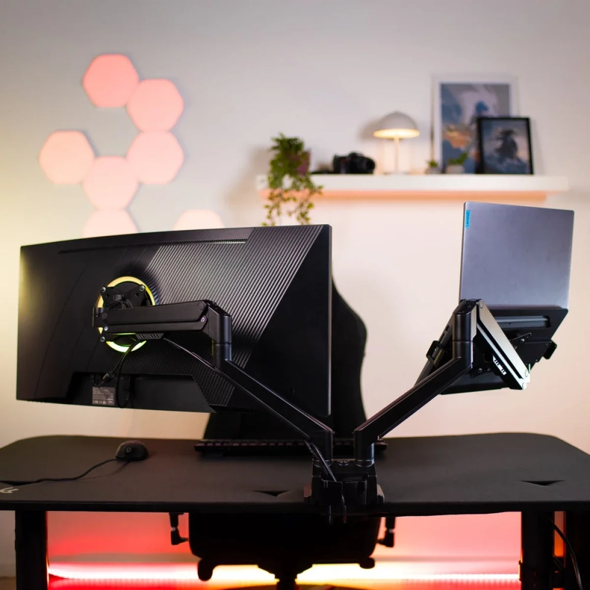 Arozzi Alzare VESA 75x75 Laptop & Tablet Holder for 11.6-18 Inch Devices, Black - Thumbnail 3