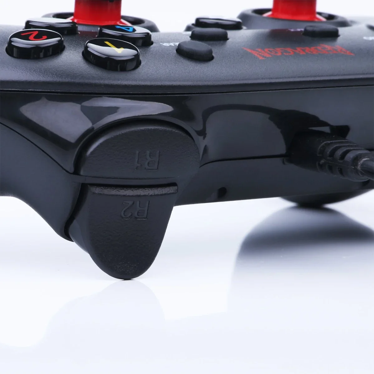 Redragon G807 Saturn Wired USB Game Controller with Dual Vibration - Thumbnail 4